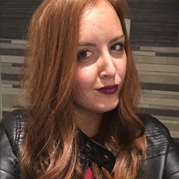 Meet your Posher, Mallory - Picture 1 of 1